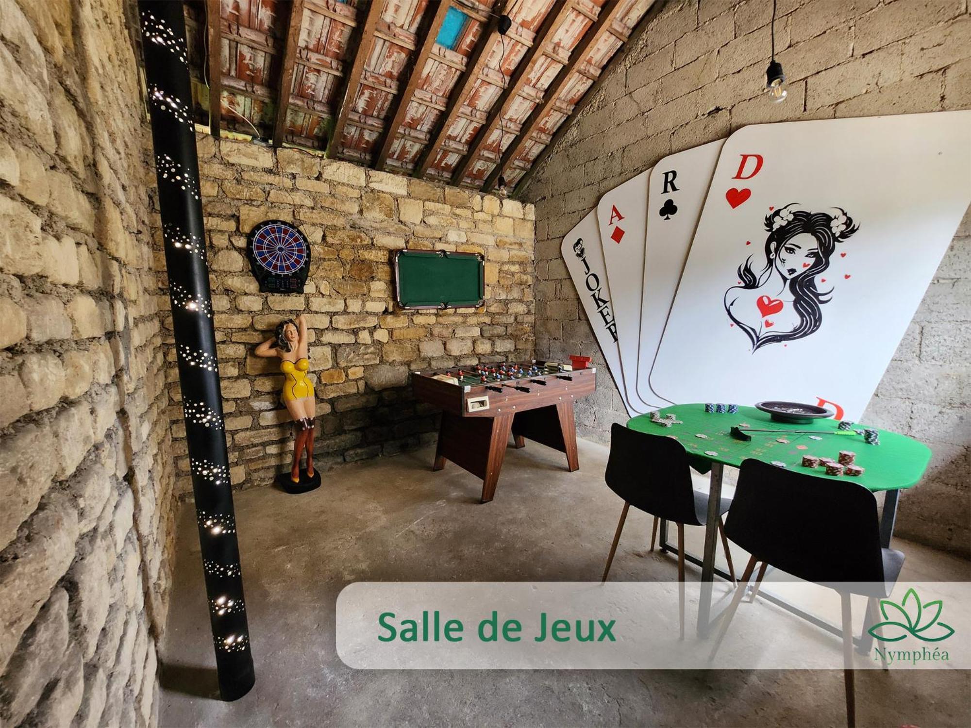 Logement Cocooning 2-4 Personnes Avec Salle De Jeux Chemery-Chehery Exterior photo